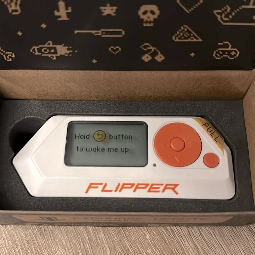 Flipper Zero - Electronic Pet Toy Multi-Tool Educational Device, SDR, Handheld